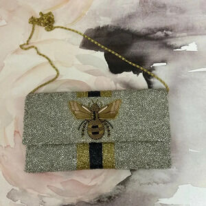 ! Mount clutch bee beaded bag.